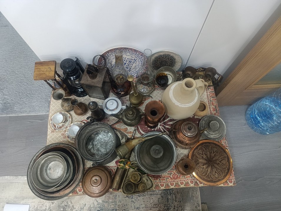 çeşitli tarihi eşyalar - Görsel 2