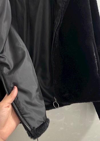 Siyah Kürk Detaylı Kadın Mont - Görsel 3