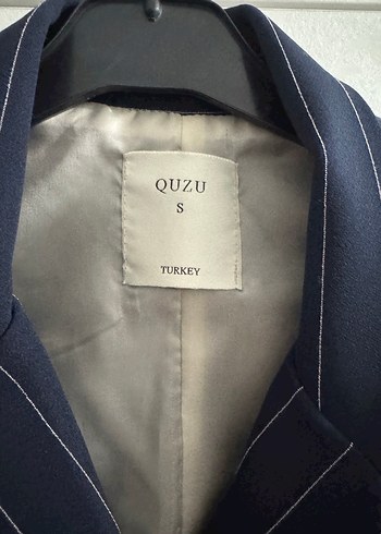 Çizgili, Kemerli, Kolsuz Kadın Blazer - Görsel 3