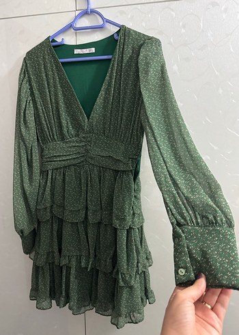 Uzun Kollu V Yaka Fırfırlı Yeşil Elbise - Görsel 3
