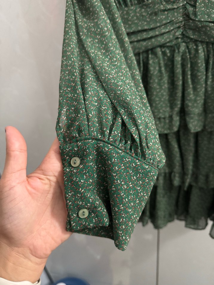 Uzun Kollu V Yaka Fırfırlı Yeşil Elbise - Görsel 2