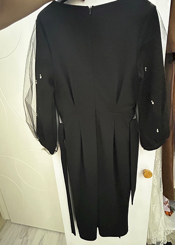 Kısa Siyah  V Yaka Kadın Elbise - Görsel 2