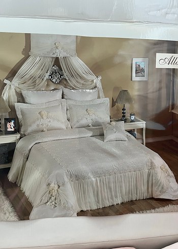 Pembe Nakışlı Dekoratif Yastık - Görsel 3