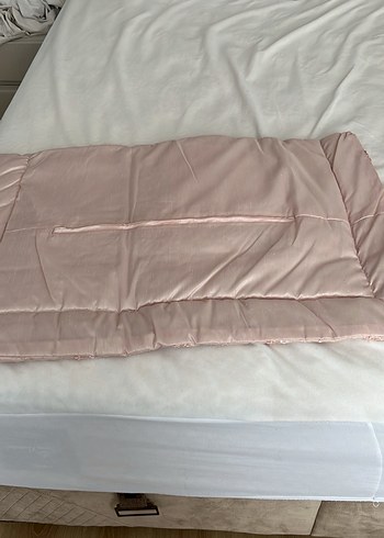 Pembe Nakışlı Dekoratif Yastık - Görsel 8