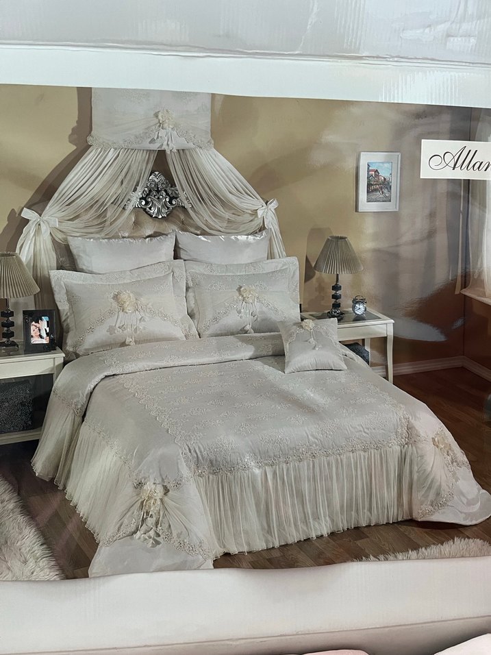 Pembe Nakışlı Dekoratif Yastık - Görsel 3