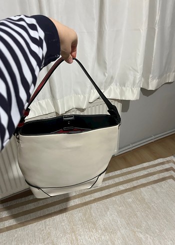 Tokalı Beyaz Deri Kadın Çanta - Görsel 2