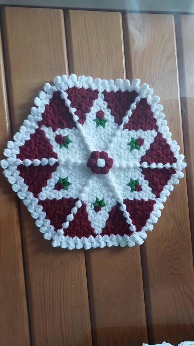 Kırmızı Beyaz El Yapımı Altıgen Motifli Lif - Görsel 2