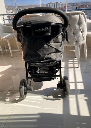 Gri ve Siyah Bebek Arabası - Görsel 2