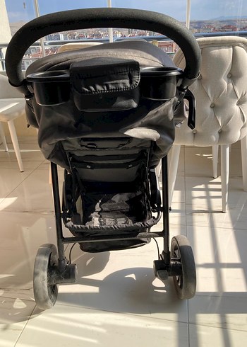 Gri ve Siyah Bebek Arabası - Görsel 4