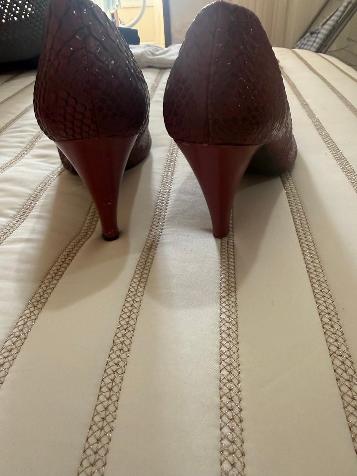 Bordo Yılan Desenli Deri Stiletto Topuklu - Görsel 4