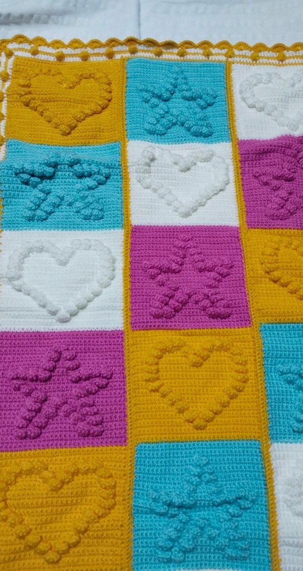 Renkli Nakışlı Örgü Çocuk Battaniyesi - Görsel 4