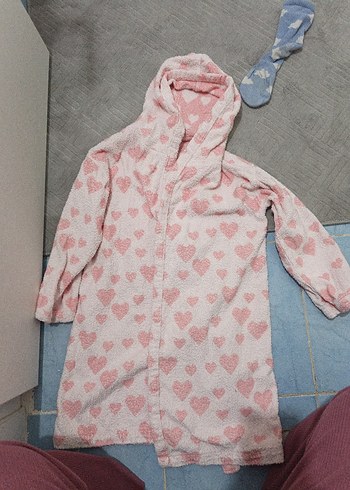 Kız Çocuk Kalp Desenli Pembe Bornoz - Görsel 4