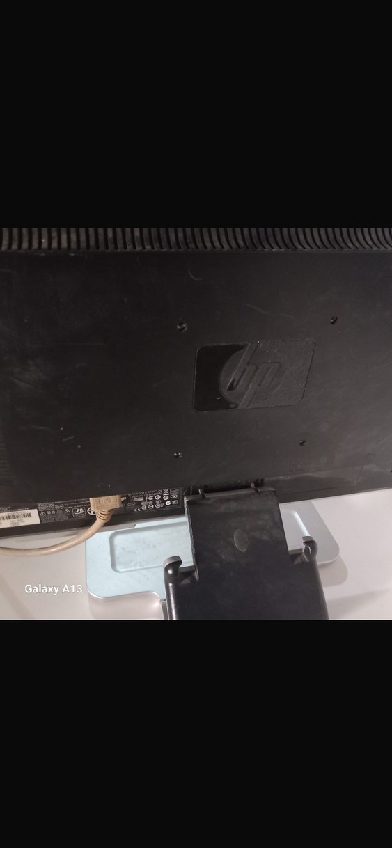 Gri Renkli Monitör - Görsel 4