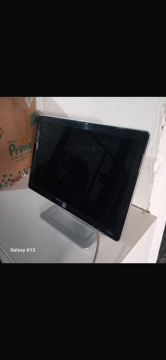 Gri Renkli Monitör - Görsel 3