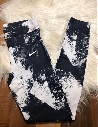 Nike detayli tayt