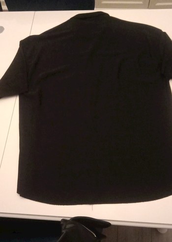 Siyah Düğmeli Kısa Kollu Kadın Gömlek - Görsel 2