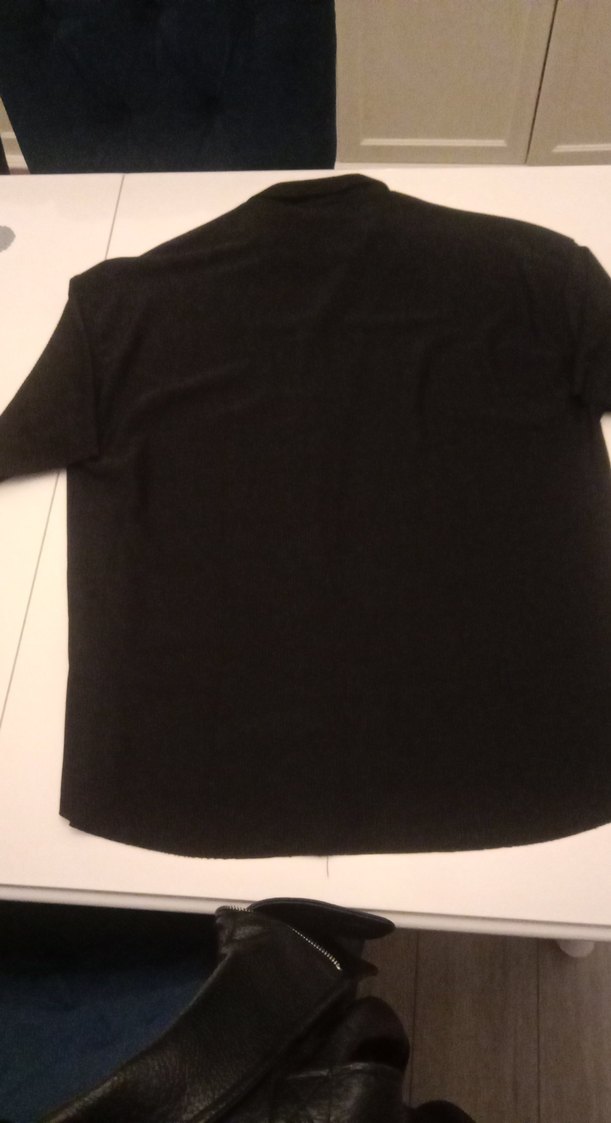 Siyah Düğmeli Kısa Kollu Kadın Gömlek - Görsel 2