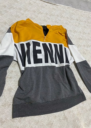 Diğer Gri V Yaka Fermuarli Kadin Sweatshirt