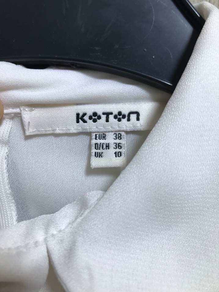 Düğmeli Beyaz Kadın Gömlek - Görsel 2