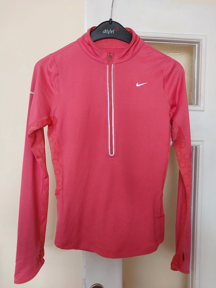 Pembe Dri-FIT Baskılı Spor üst - Görsel 2