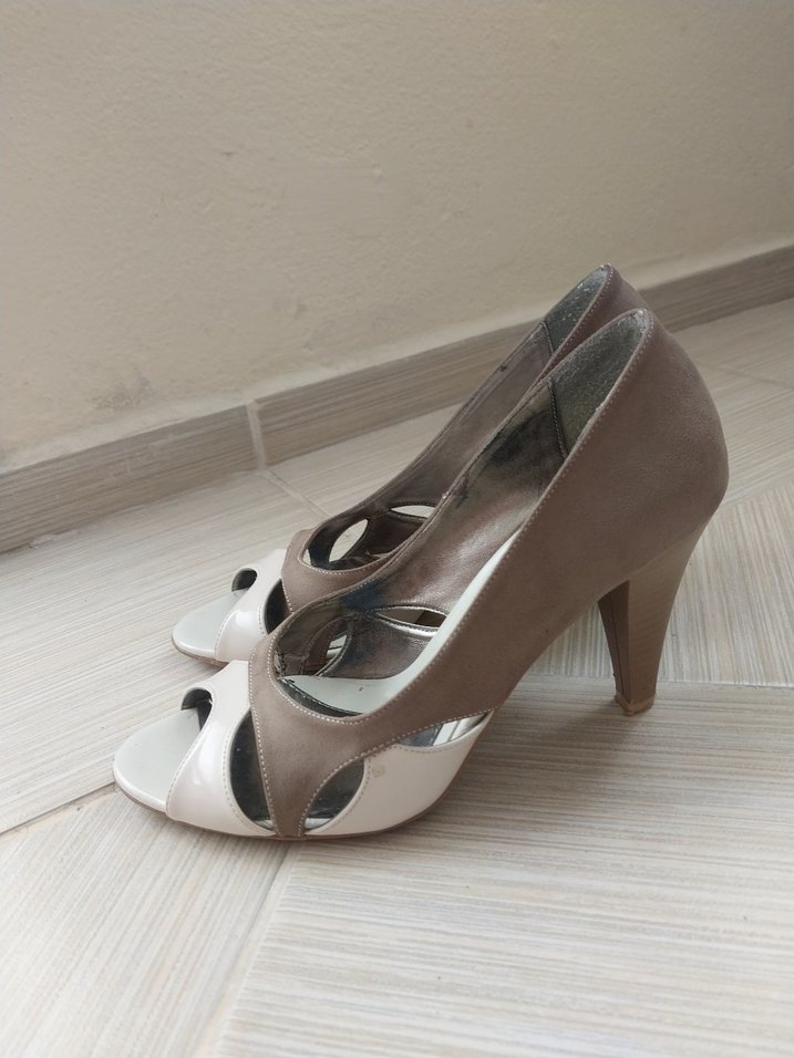 Bej ve Kahverengi Topuklu Kadın Ayakkabı - Görsel 2