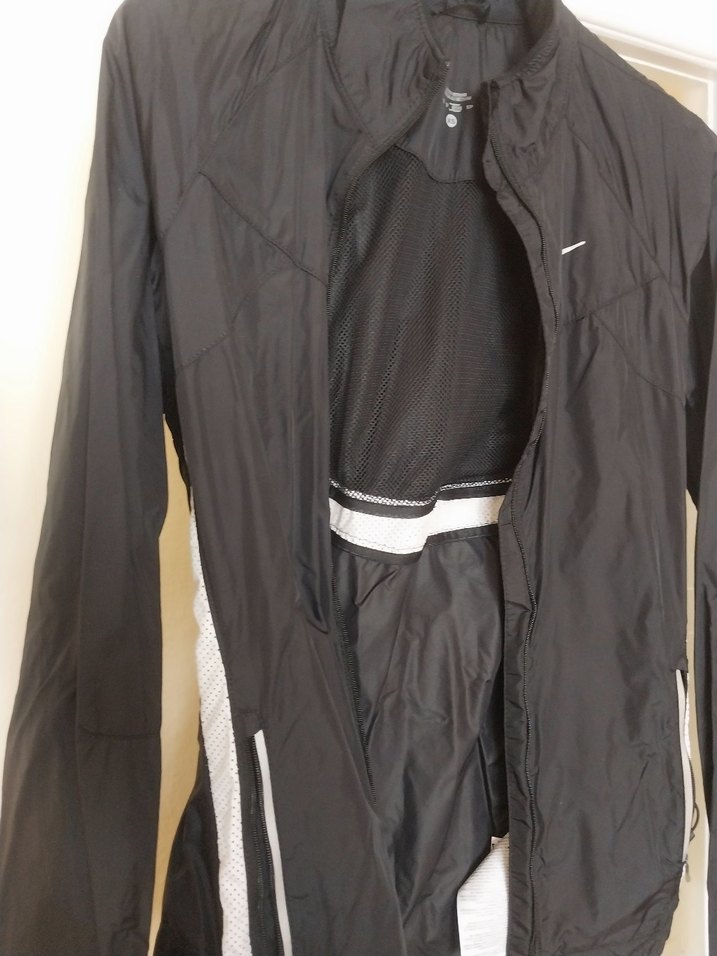 Nıke Siyah Fermuarlı Kadın Spor Ceket - Görsel 3