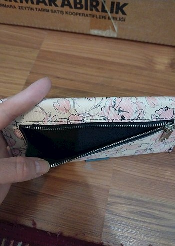 Mango Bej Pastel Desenli Dantel Detaylı Kadın Portföy Cüzdan - Görsel 4