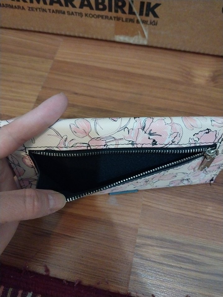 Mango Bej Pastel Desenli Dantel Detaylı Kadın Portföy Cüzdan - Görsel 4