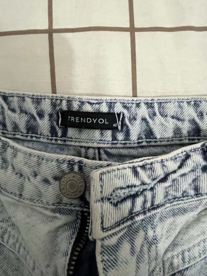 Gri Mini Denim Şort Kadın - Görsel 2
