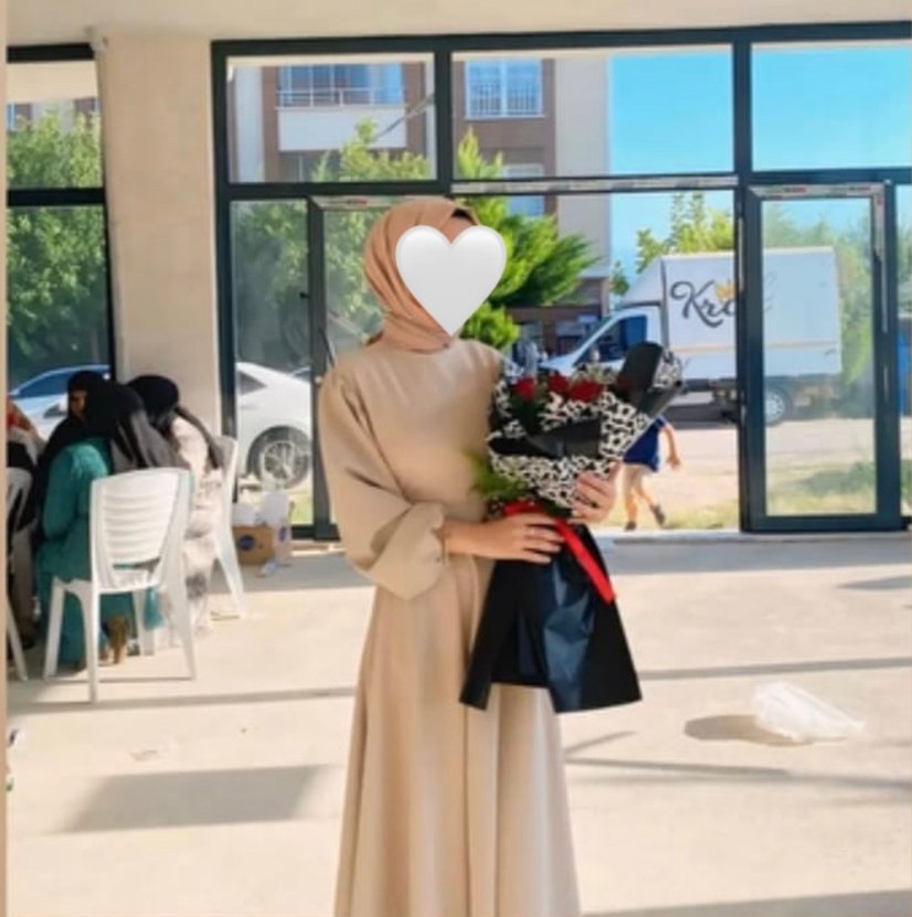 Bej V Yaka Uzun Kollu Uzun Elbise - Görsel 2