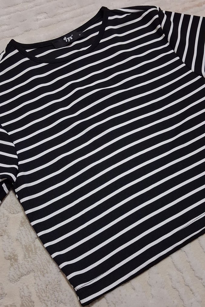 Kısa Kollu Crop - Görsel 3