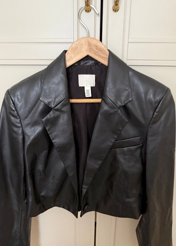 H&M sıfır gibi kadın deri ceket - Görsel 2