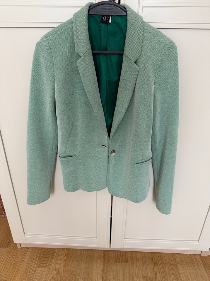 B.G Marka sıfır spor kadın ceket - Görsel 4