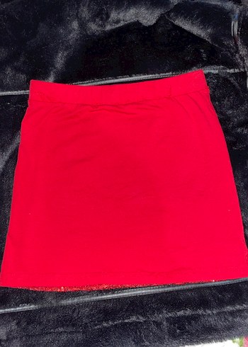 Kırmızı Parlak Mini Etek - Görsel 2