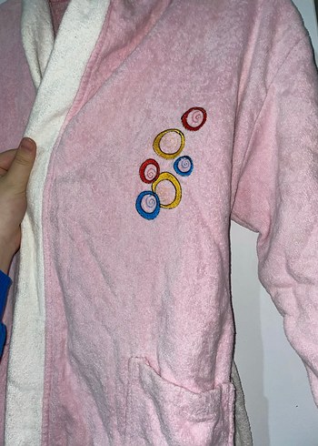 Nakışlı Pembe Kız Çocuk Bornozu 12 yaş - Görsel 2