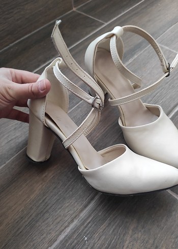 Bej Stiletto Topuklu Kadın Ayakkabı - Görsel 2