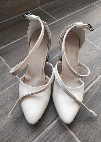 Bej Stiletto Topuklu Kadın Ayakkabı - Görsel 3