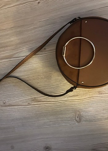 H&M suet deri detayli Çanta - Görsel 2