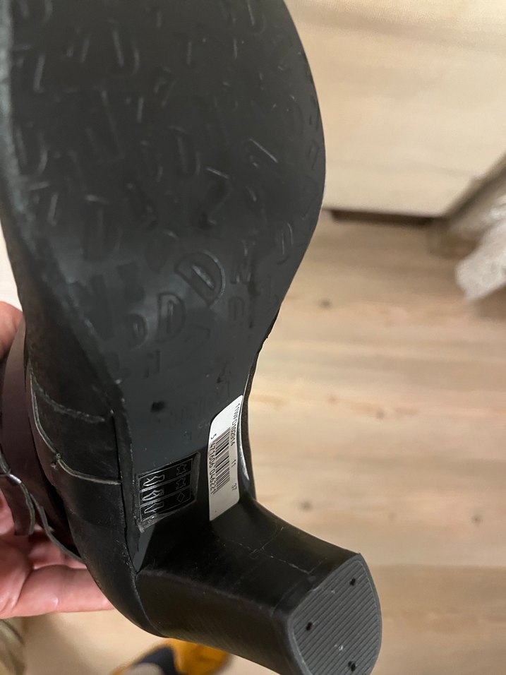 Siyah Süet Topuklu Bot - Görsel 4