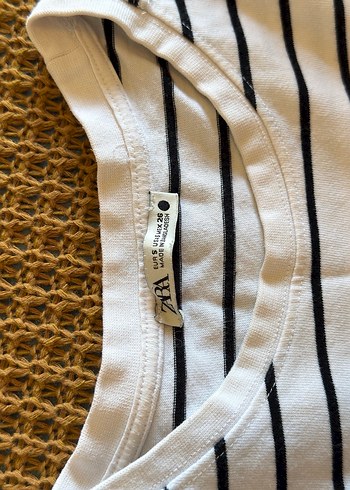 Kadın Beyaz Çizgili Kısa Kollu Tişört - Görsel 4