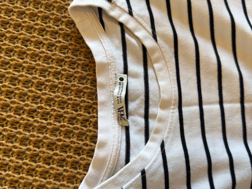 Kadın Beyaz Çizgili Kısa Kollu Tişört - Görsel 4