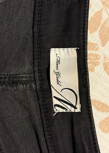 Siyah Kemerli Dar Kesim Kadın Jean - Görsel 5