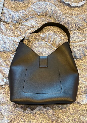 Kemer Tokalı Siyah Deri Kadın Çantası - Görsel 2