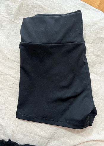 Siyah Düz Mini Şort Denizde günlük veya spor için uygun - Görsel 2