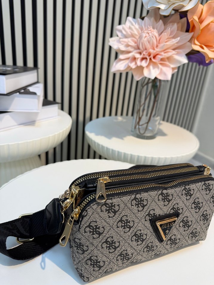 Guess Gri Desenli Bel Çantası - Görsel 2