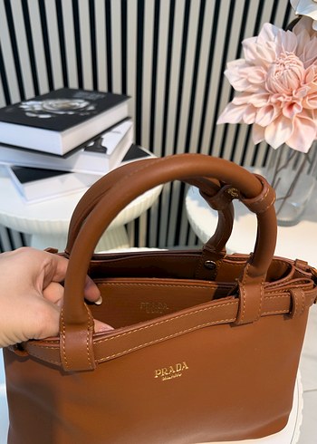 Bej Deri Kadın El Çantası - Modern Klasik - Görsel 3