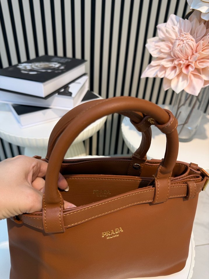 Bej Deri Kadın El Çantası - Modern Klasik - Görsel 3