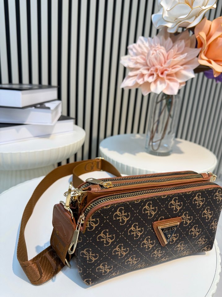 Guess Kahverengi Deri Kadın Çapraz Çanta - Görsel 2