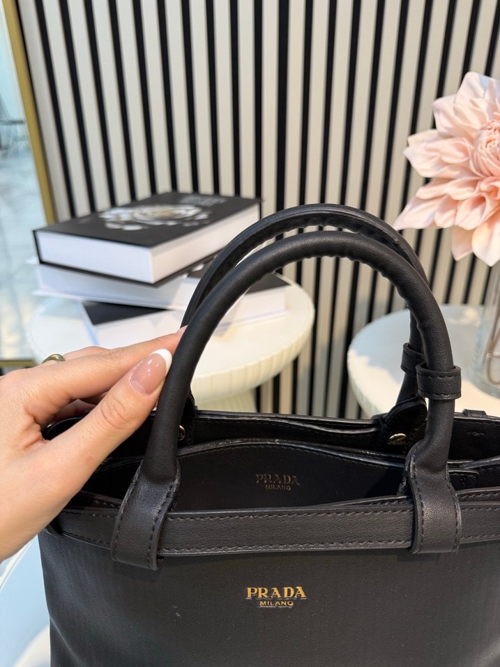 Prada Siyah Deri Kadın Çanta - Görsel 3