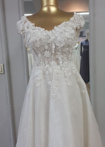 V Yaka A Kesim Beyaz Gelinlik - Görsel 3